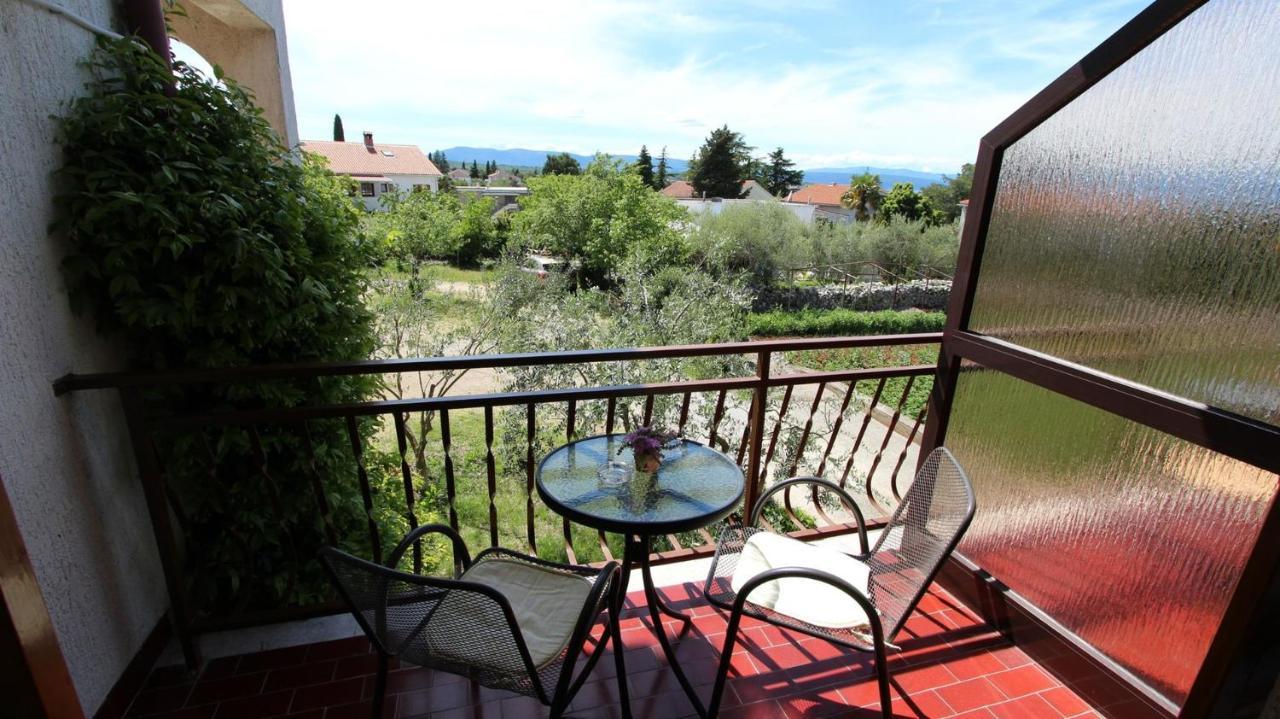Apartments And Rooms Jelka Malinska Εξωτερικό φωτογραφία