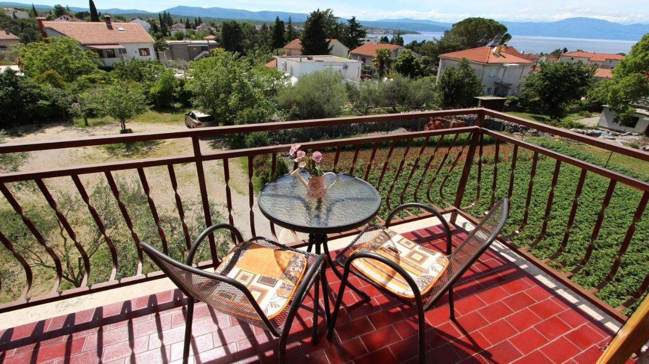 Apartments And Rooms Jelka Malinska Εξωτερικό φωτογραφία