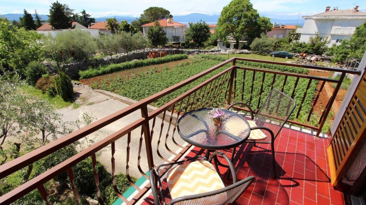 Apartments And Rooms Jelka Malinska Εξωτερικό φωτογραφία