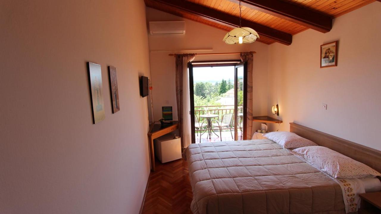 Apartments And Rooms Jelka Malinska Εξωτερικό φωτογραφία