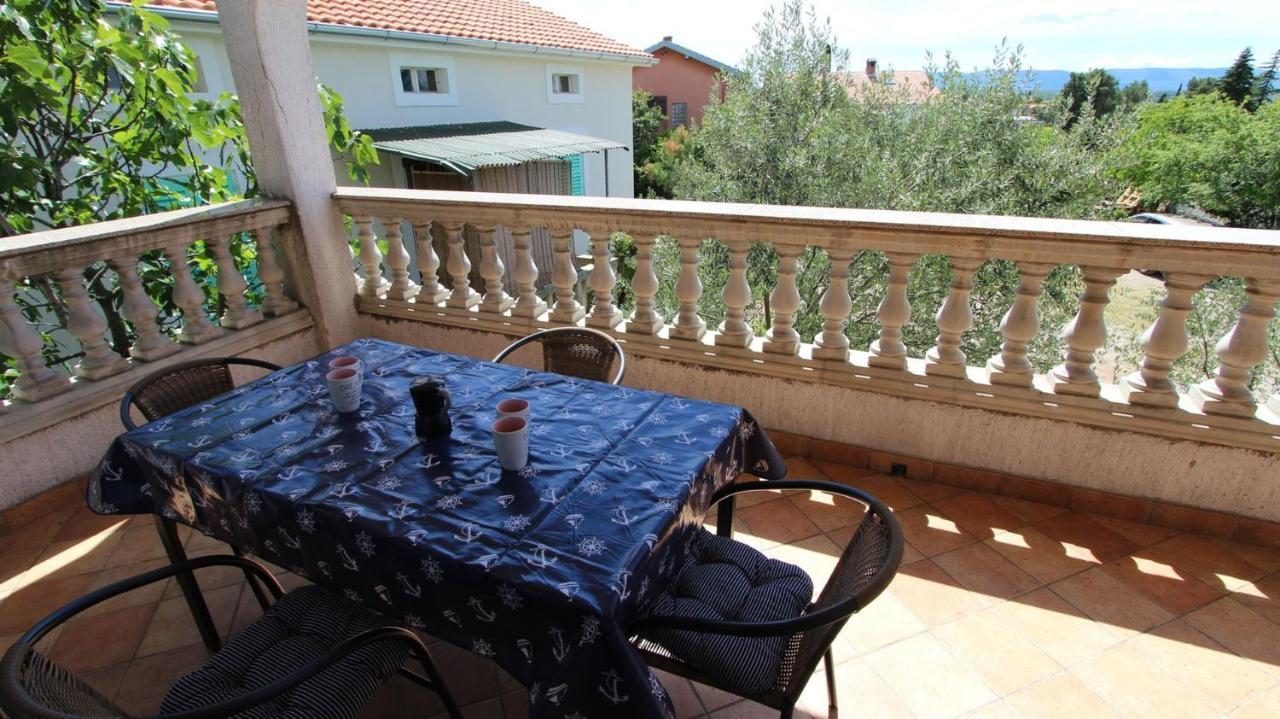 Apartments And Rooms Jelka Malinska Εξωτερικό φωτογραφία