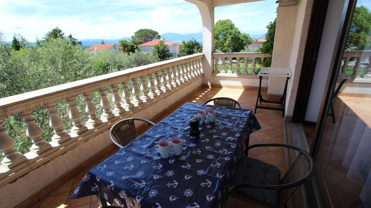 Apartments And Rooms Jelka Malinska Εξωτερικό φωτογραφία