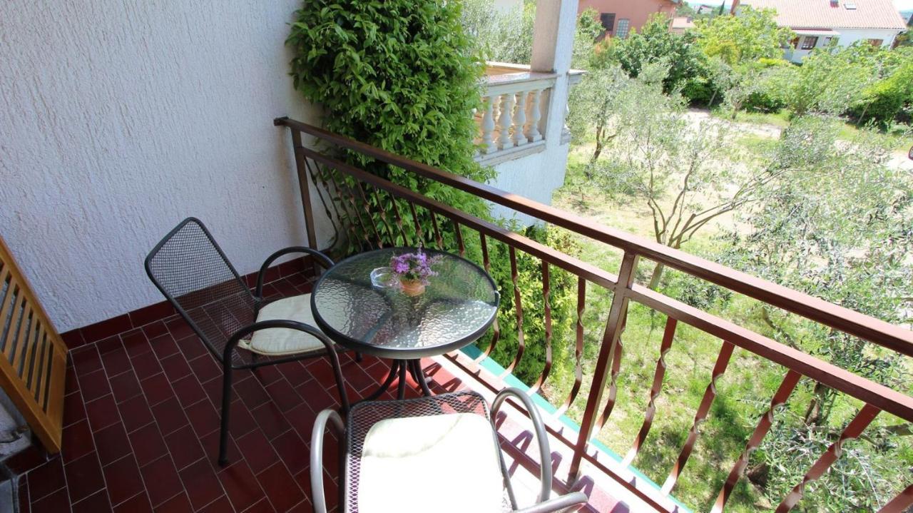Apartments And Rooms Jelka Malinska Εξωτερικό φωτογραφία