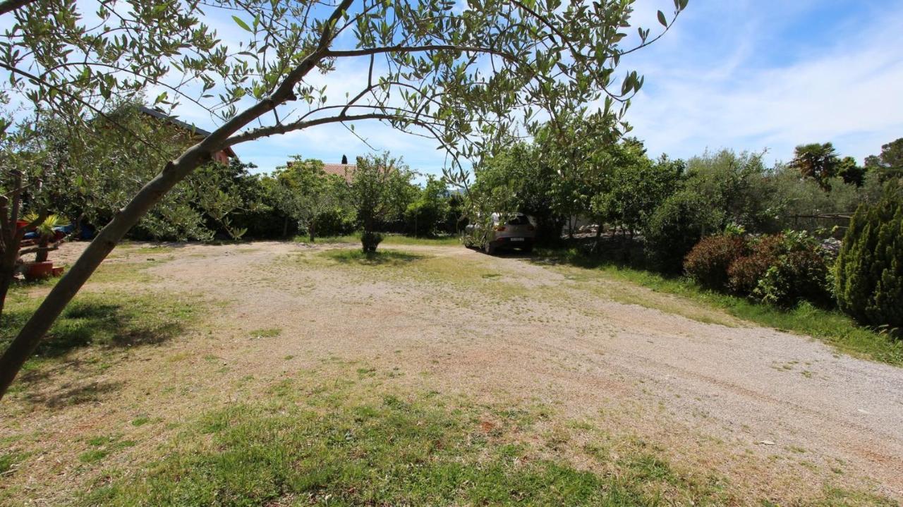 Apartments And Rooms Jelka Malinska Εξωτερικό φωτογραφία