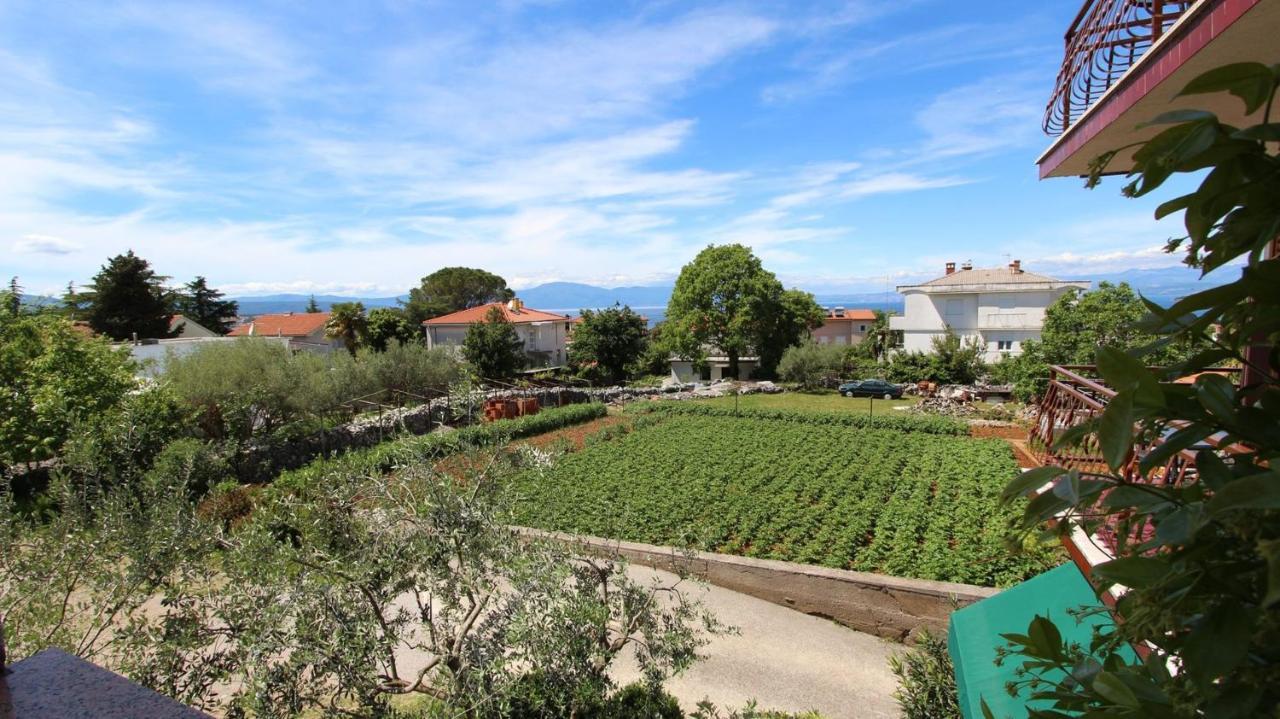 Apartments And Rooms Jelka Malinska Εξωτερικό φωτογραφία