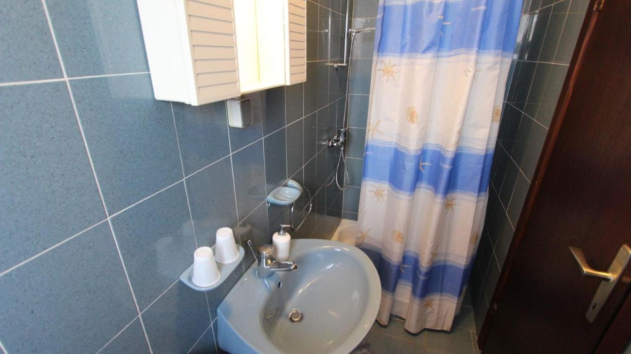Apartments And Rooms Jelka Malinska Εξωτερικό φωτογραφία