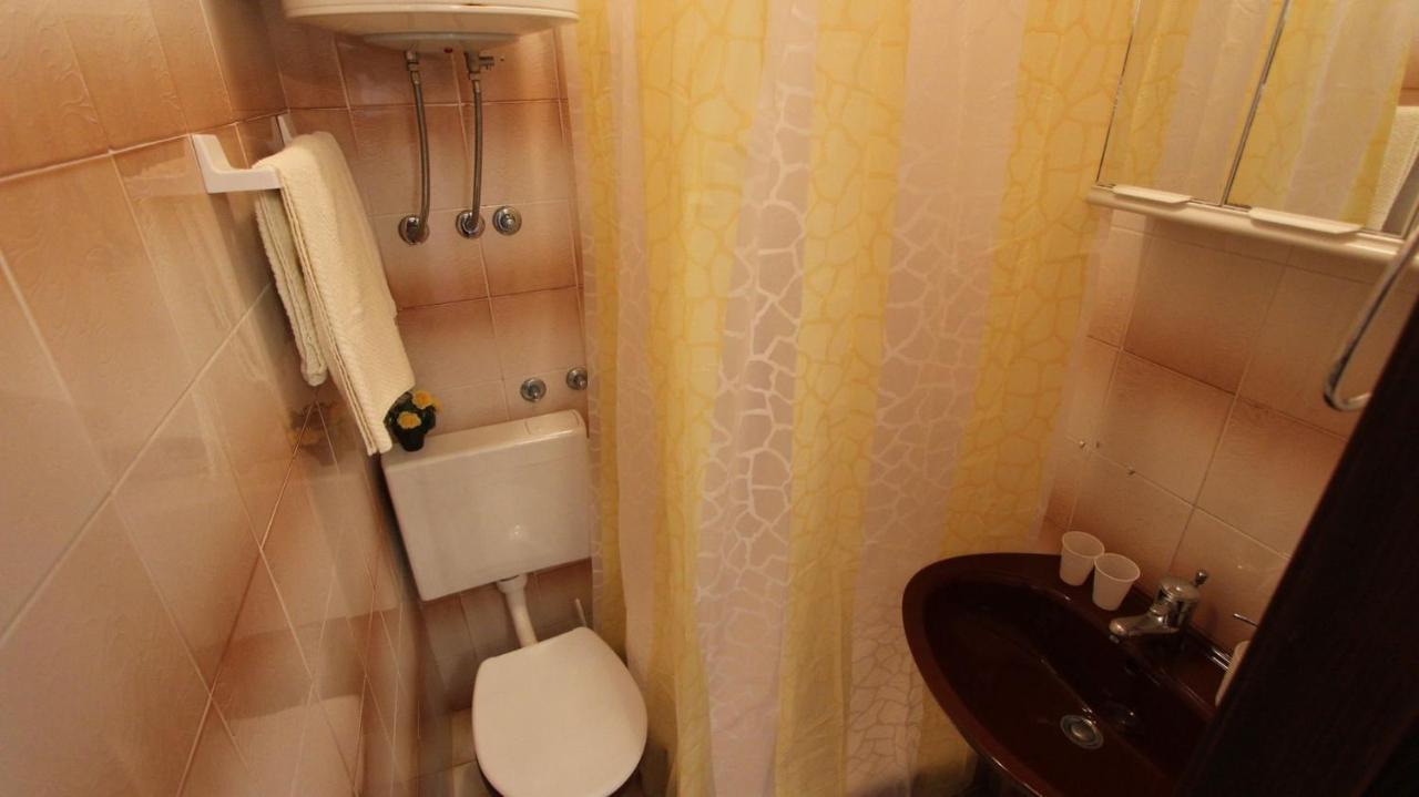 Apartments And Rooms Jelka Malinska Εξωτερικό φωτογραφία
