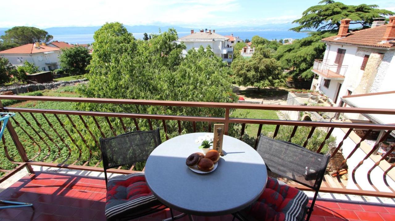 Apartments And Rooms Jelka Malinska Εξωτερικό φωτογραφία